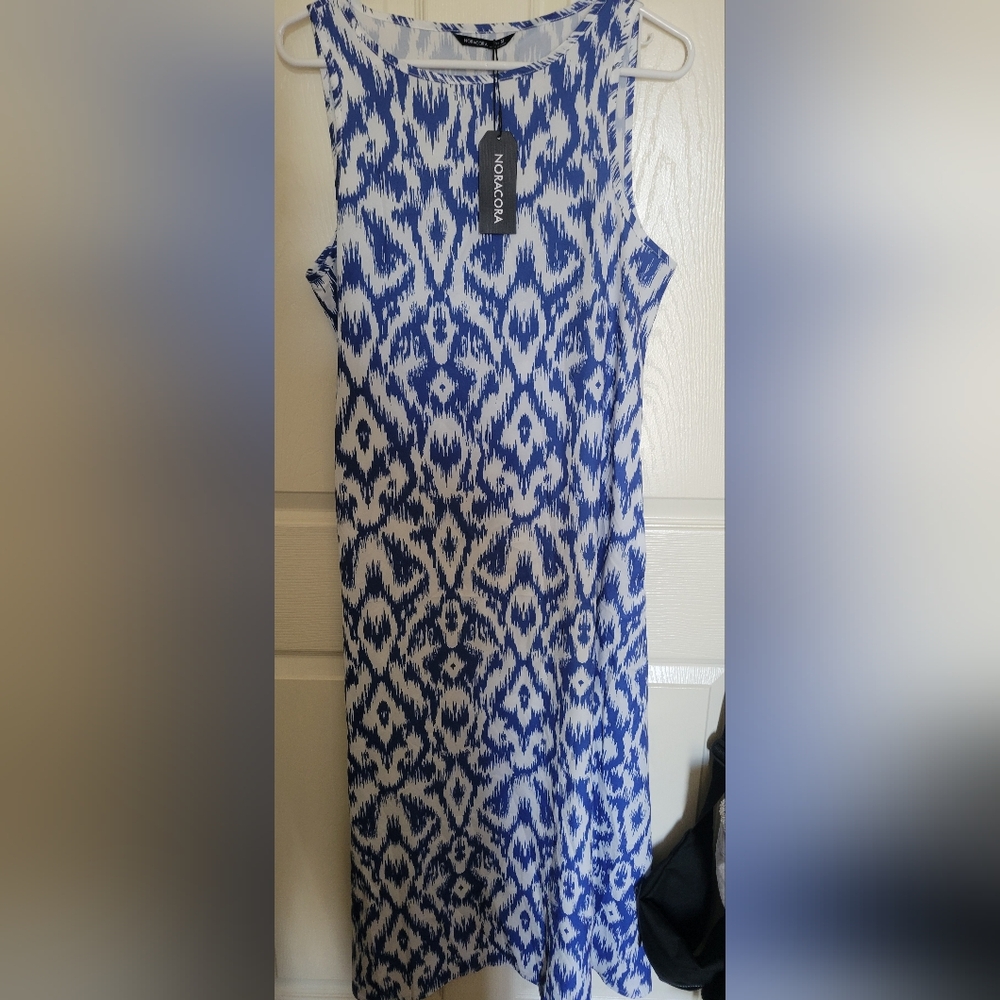 Noracora sleeveless dress